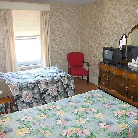 Auberge Des Arts Bed And Breakfast-3